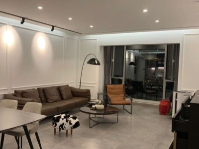 開燈飾店自己進(jìn)貨好？ 還是加盟好？